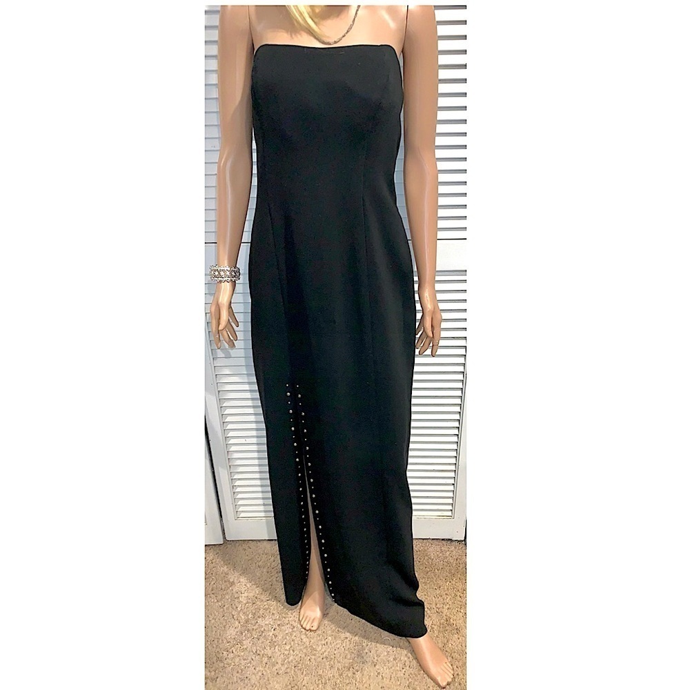 Nicole Miller Elegant Black Strapless long Dress slit with beading Size 10 Maxi